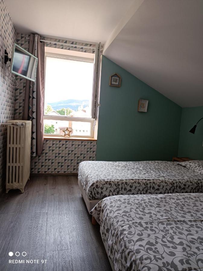 Monts Et Reves Bed and Breakfast Ramonchamp Exteriör bild