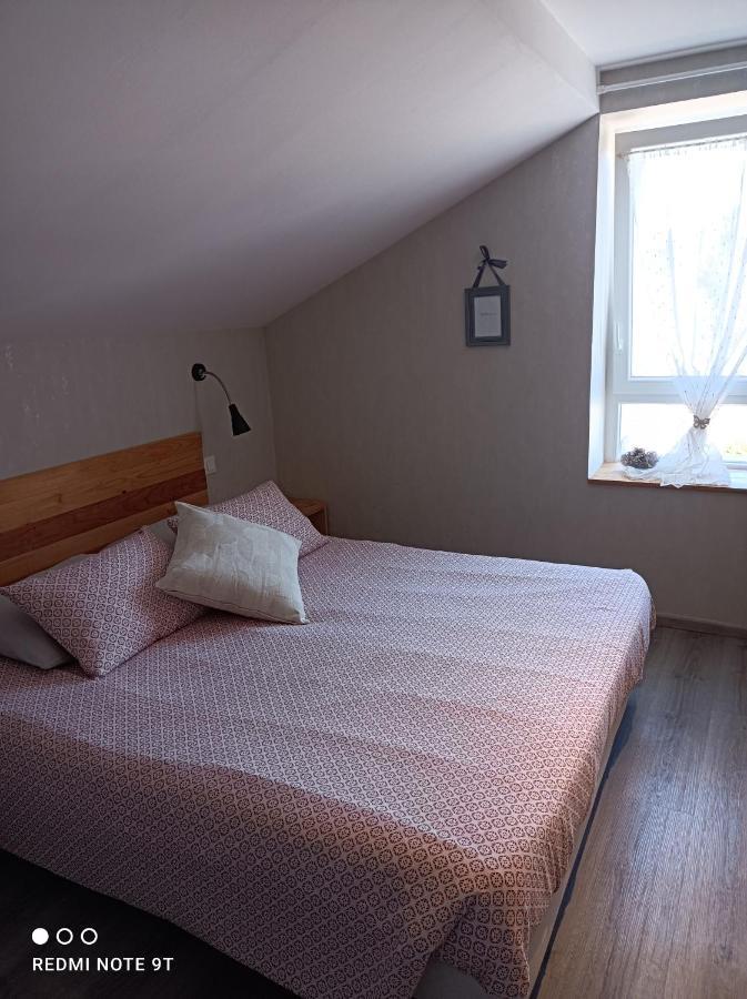 Monts Et Reves Bed and Breakfast Ramonchamp Exteriör bild