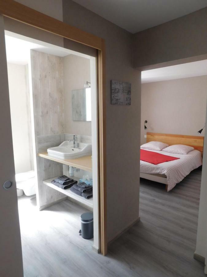 Monts Et Reves Bed and Breakfast Ramonchamp Exteriör bild