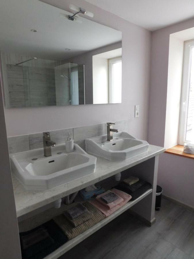 Monts Et Reves Bed and Breakfast Ramonchamp Exteriör bild